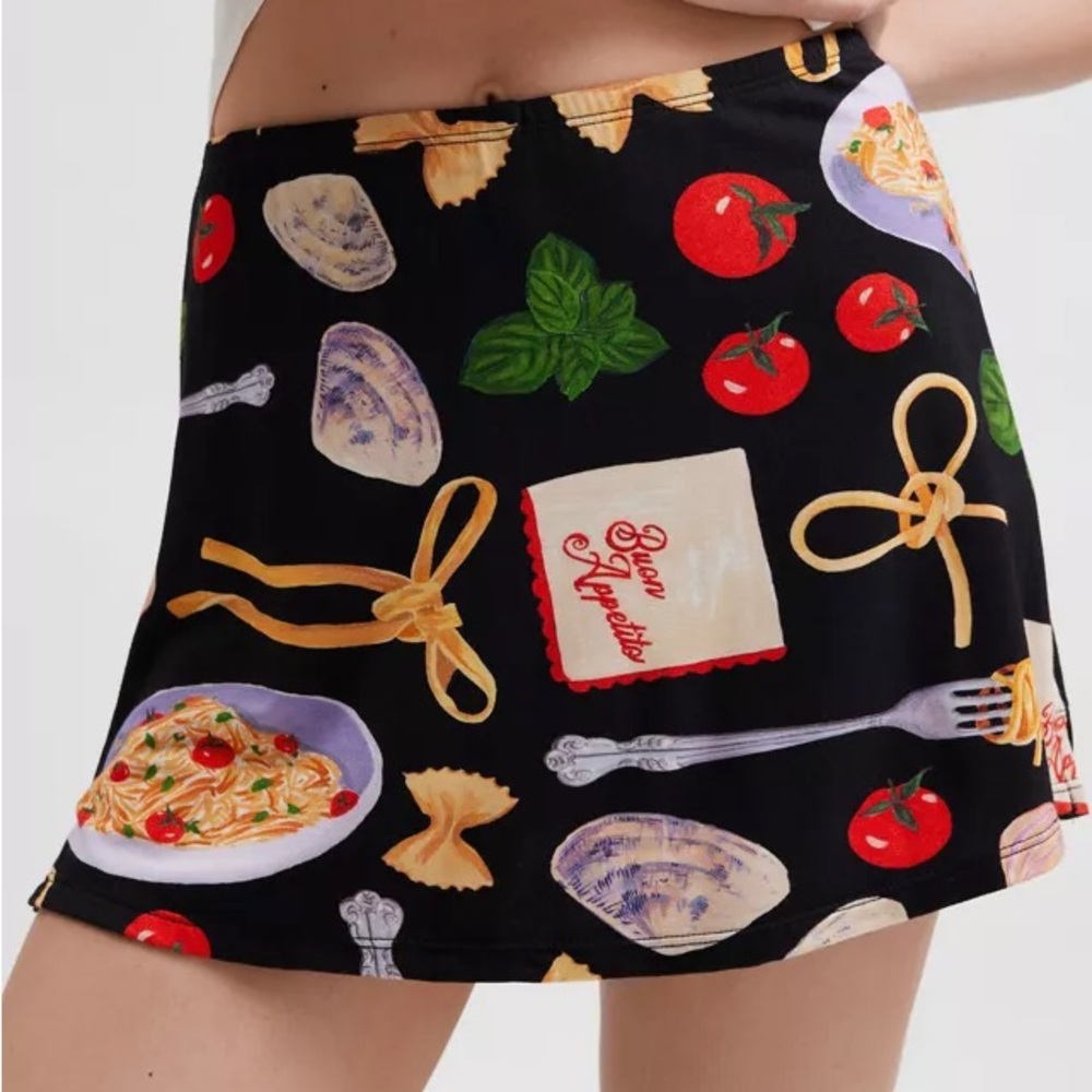 Lisa says gah Darcy skort mini skirt hidden shorts! Pasta Italian Sold out large
